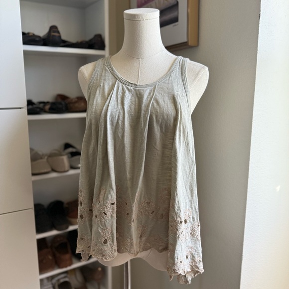 Free People Women's Light Sage Green Sleeveless Spring Summer Top Size Medium - Picture 1 of 9